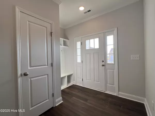 Raeford, NC 28376,240 Sacksonia ST