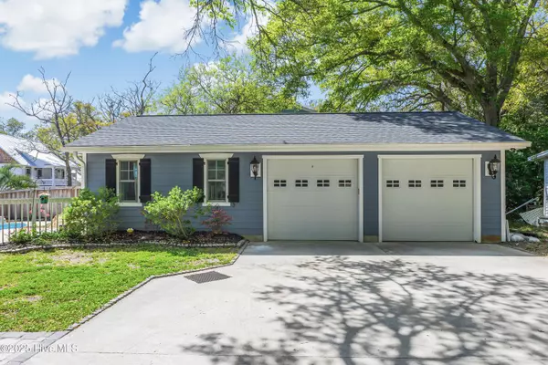 Southport, NC 28461,207-209 Clarendon AVE