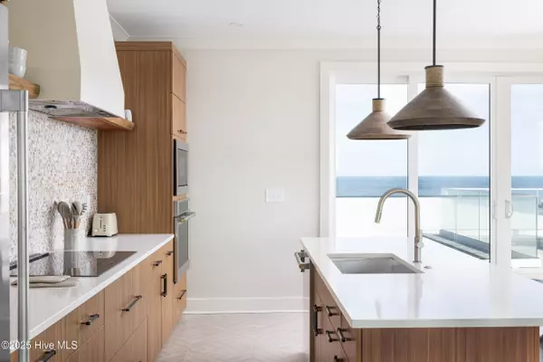 Carolina Beach, NC 28428,1800 Canal DR #401