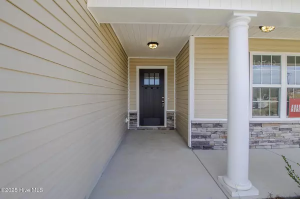 Jacksonville, NC 28546,140 Sanctuary ST