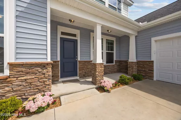 Sneads Ferry, NC 28460,260 E Red Head CIR