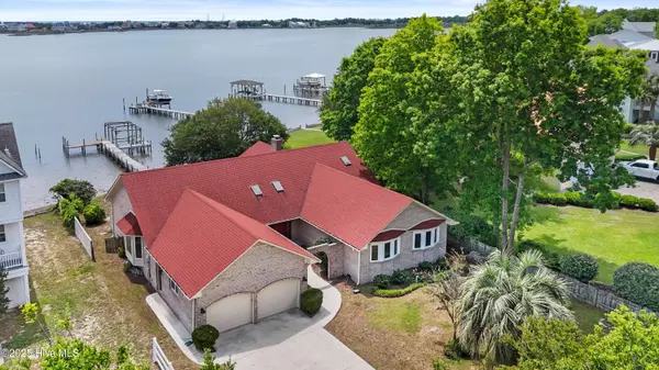 Sneads Ferry, NC 28460,995 Chadwick Shores DR