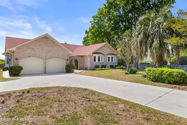 Sneads Ferry, NC 28460,995 Chadwick Shores DR