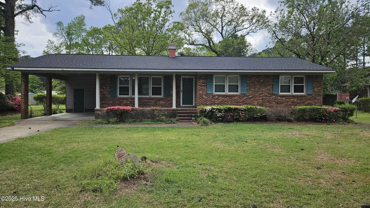Roseboro, NC 28382,809 N Broad ST