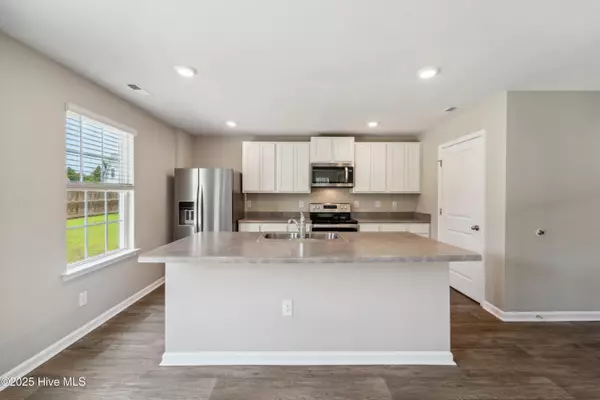 Jacksonville, NC 28546,1140 Carteret Manor DR