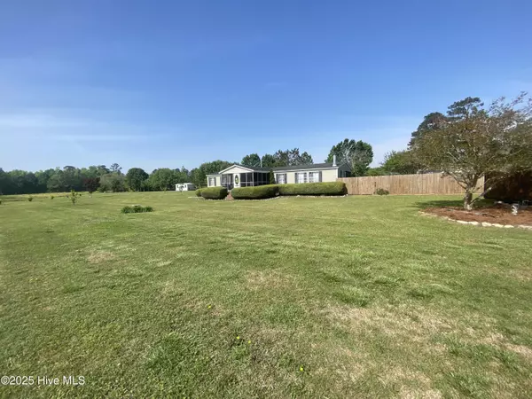 Whiteville, NC 28472,292 Hewett DR