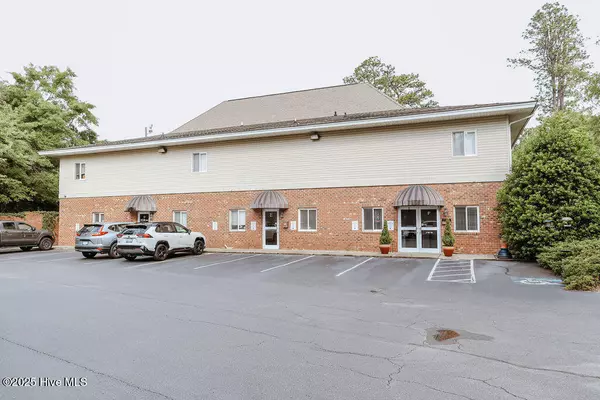 Southern Pines, NC 28387,1295 Old Us 1 Hwy HWY #Suite E