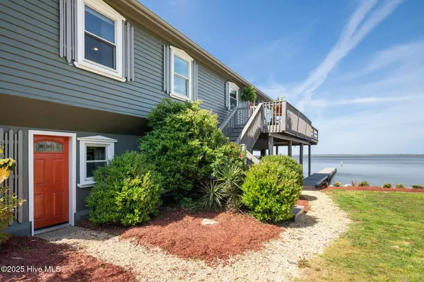 Knotts Island, NC 27950,193 Whites Neck LN