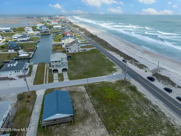 North Topsail Beach, NC 28460,303 Marina WAY