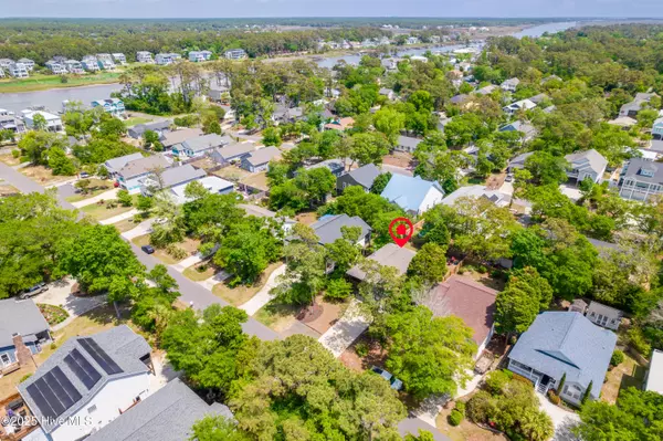 Oak Island, NC 28465,222 NE 36th ST