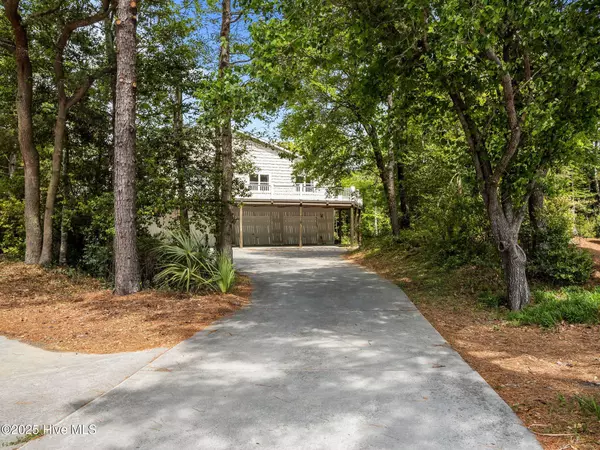 Emerald Isle, NC 28594,138 Fawn DR #East