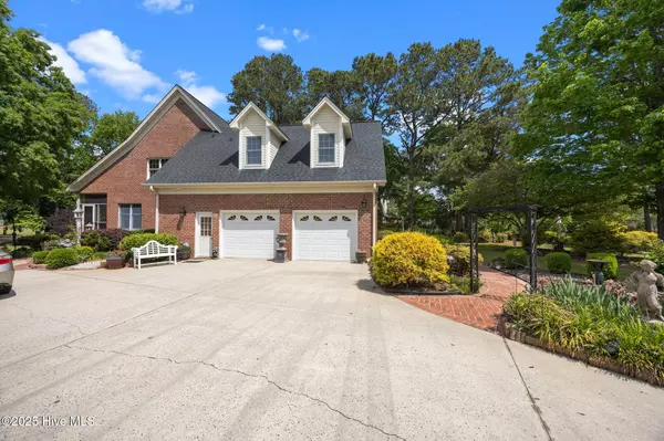 Greenville, NC 27834,3008 Westview DR