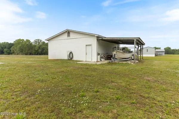 Whiteville, NC 28472,3566 Symrna RD