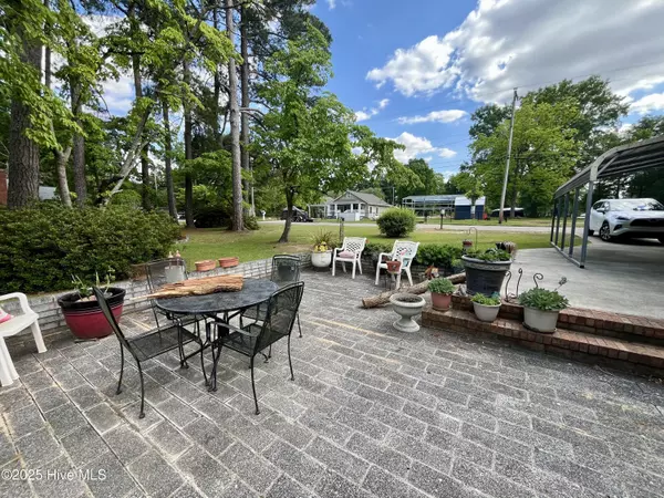 Laurinburg, NC 28352,702 E Covington ST