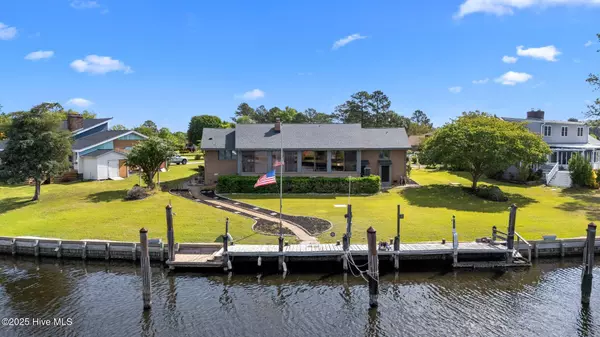 New Bern, NC 28560,6001 Cassowary LN