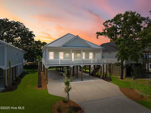 Oak Island, NC 28465,153 NE 33rd ST