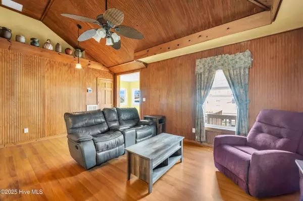Carolina Beach, NC 28428,1202 Canal DR