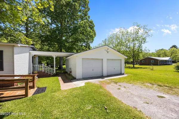 Washington, NC 27889,1032 Ball RD