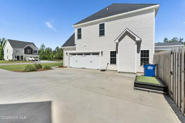 Rocky Point, NC 28457,274 W Broughton LN