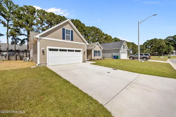 Winterville, NC 28590,2301 Rhinestone DR