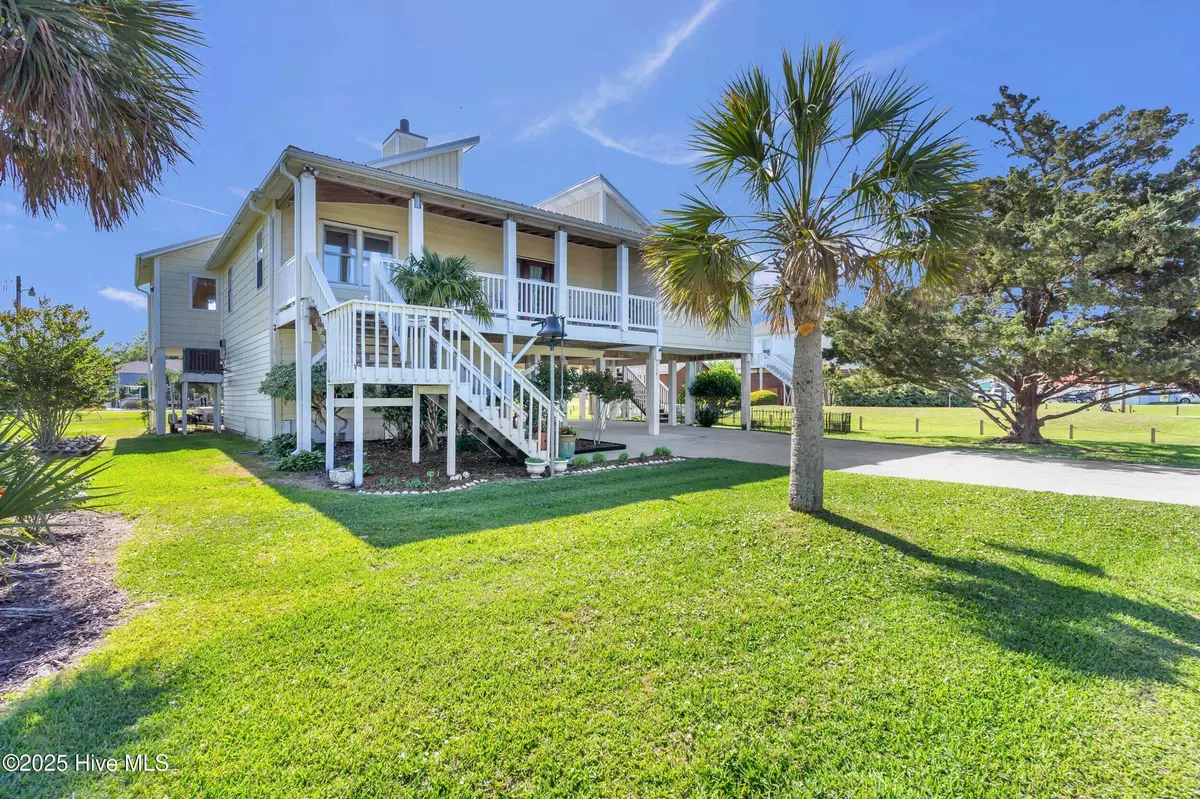 Cedar Point, NC 28584,114 Cedar LN