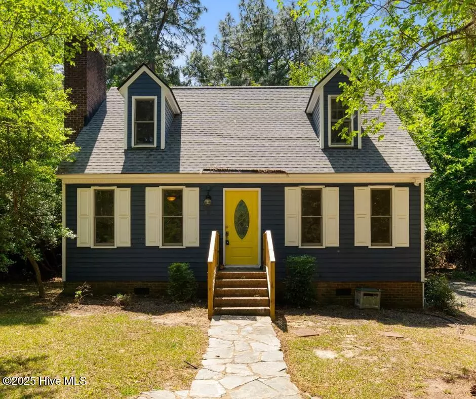 Southern Pines, NC 28387,520 E Ohio AVE