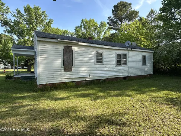 Warsaw, NC 28398,425 W Bay ST