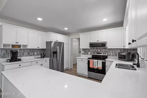 West End, NC 27376,180 Lancashire LN