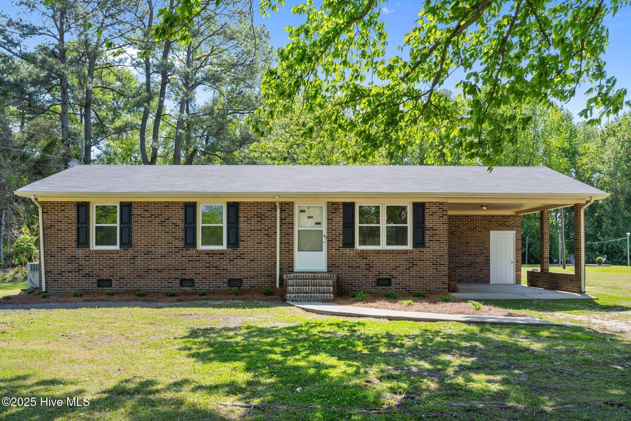 Pink Hill, NC 28572,2072 N Nc 111