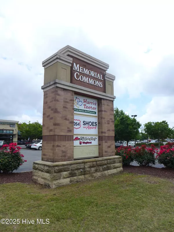 2106 Wayne Memorial DR, Goldsboro, NC 27534