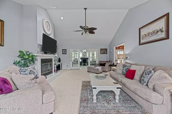 New Bern, NC 28560,6312 Albatross DR