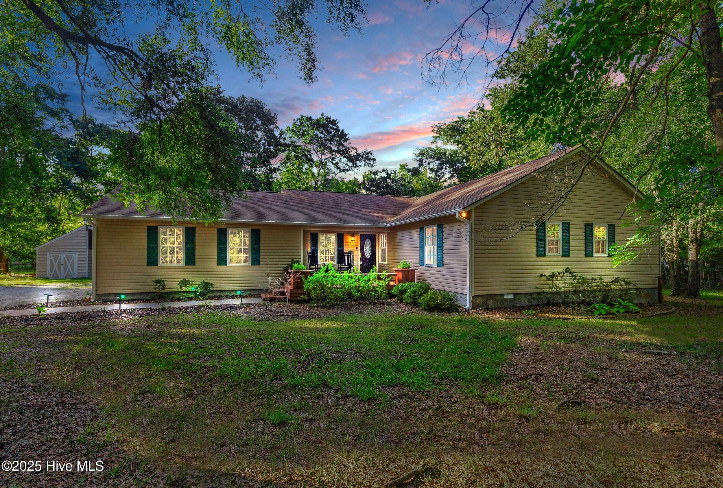 1913 Jimmys RD, New Bern, NC 28560