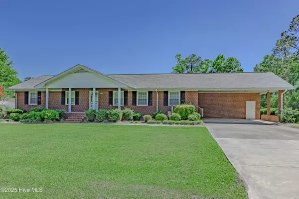 Beulaville, NC 28518,608 E Stanford ST