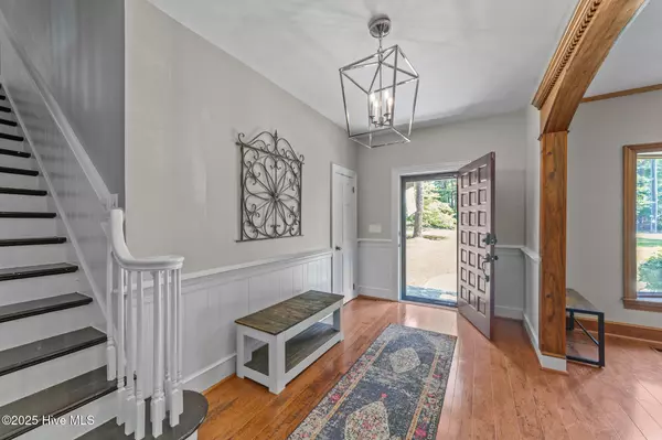 Smithfield, NC 27577,409 W Holding ST