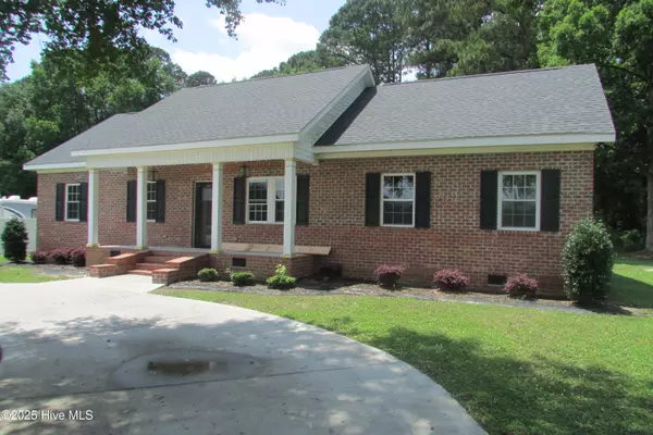 1429 Isaac Weeks RD, Clinton, NC 28328