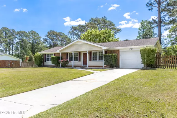 Jacksonville, NC 28540,96 Vandergrift DR
