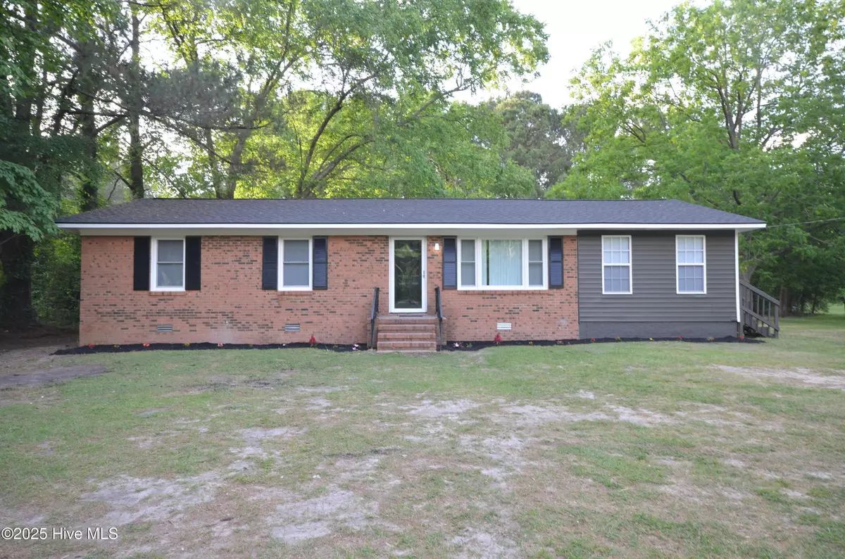 Mount Olive, NC 28365,508 Kelly Springs RD