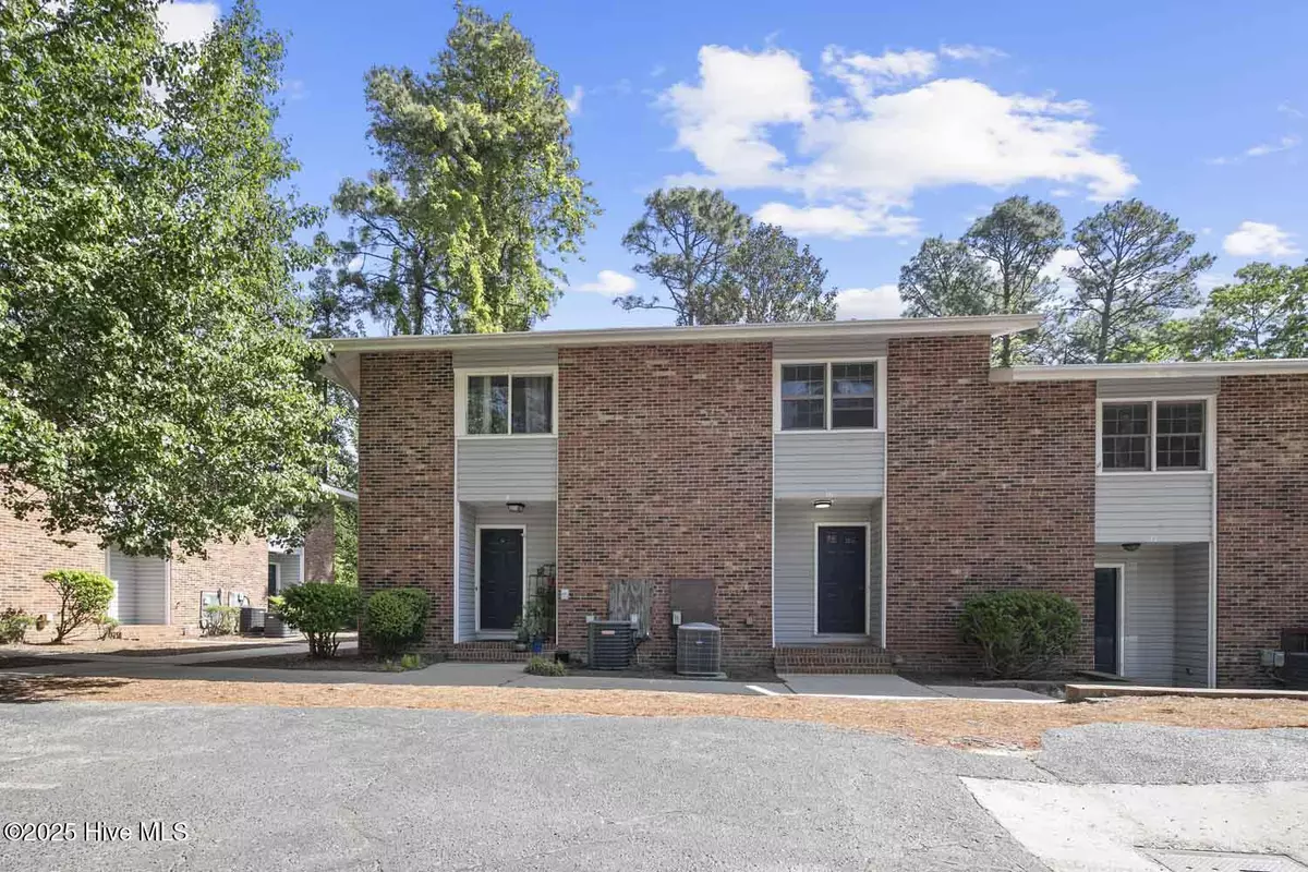 Southern Pines, NC 28387,365 W Illinois AVE #9