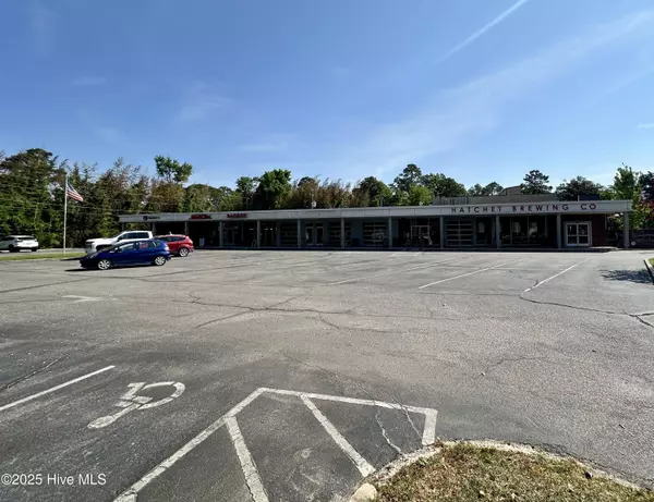 Southern Pines, NC 28387,175 W Illinois AVE