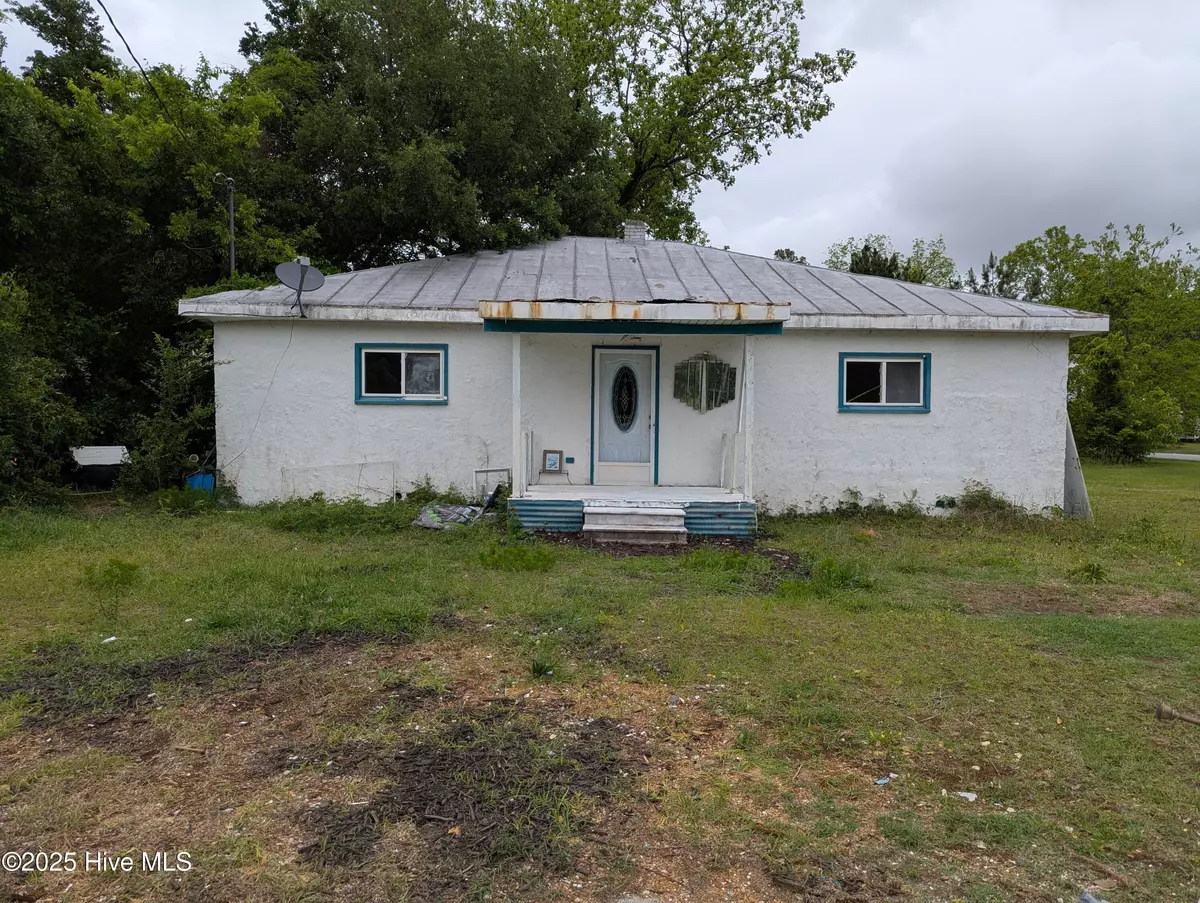 Trenton, NC 28585,303 E Jones ST