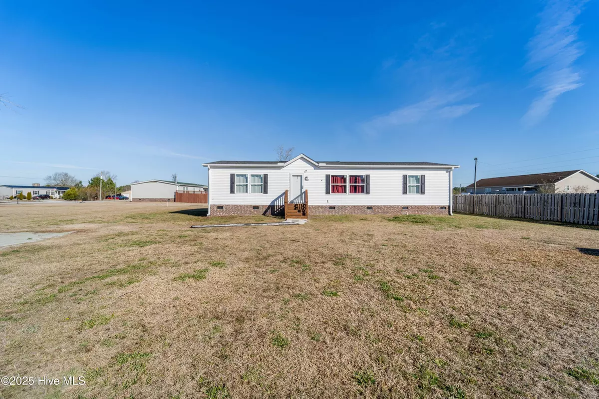 Beulaville, NC 28518,102 Walter DR