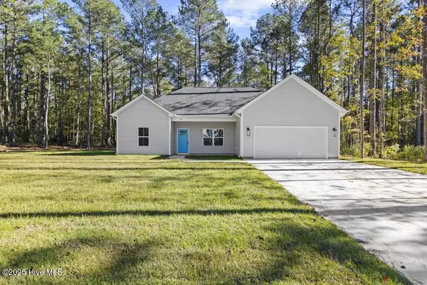 107 Plum CT, Burgaw, NC 28425
