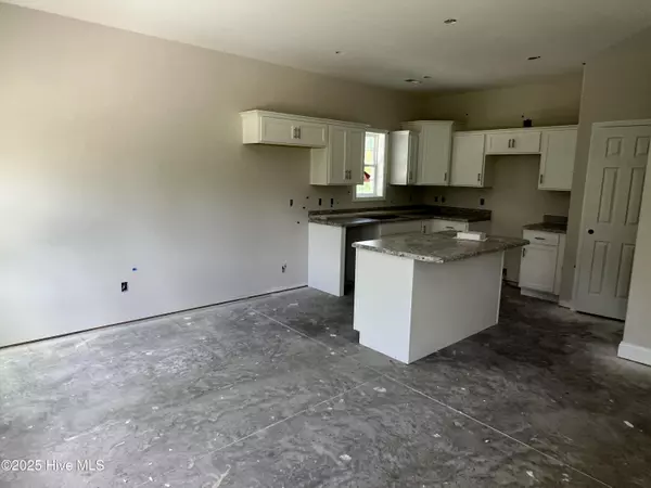 Richlands, NC 28574,105 Dole CT