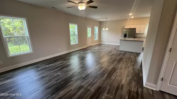 Richlands, NC 28574,105 Dole CT