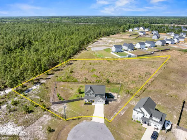 Hubert, NC 28539,446 Elgin RD