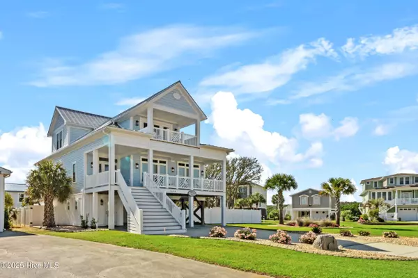 3604 W Pelican DR, Oak Island, NC 28465