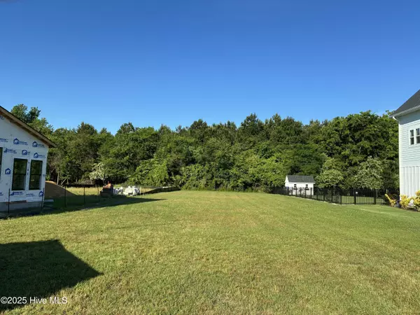 364 Summerhouse DR, Holly Ridge, NC 28445