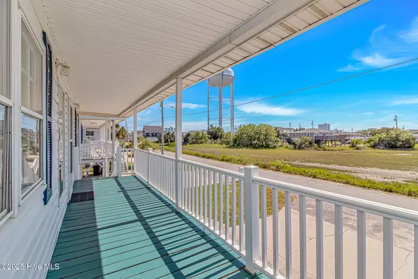 North Myrtle Beach, SC 29582,414 32nd AVE N
