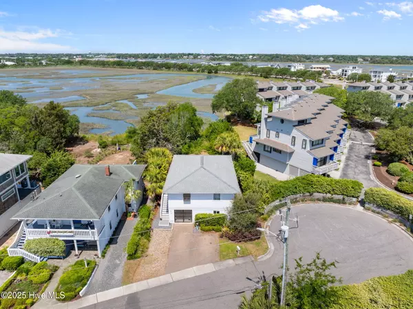 Wrightsville Beach, NC 28480,613 N Channel DR