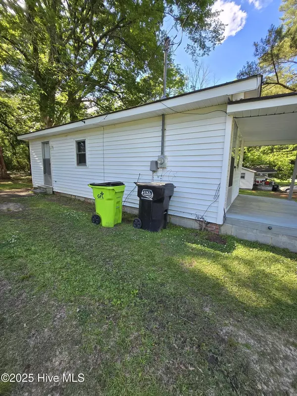 Spring Hope, NC 27882,218 Gum AVE